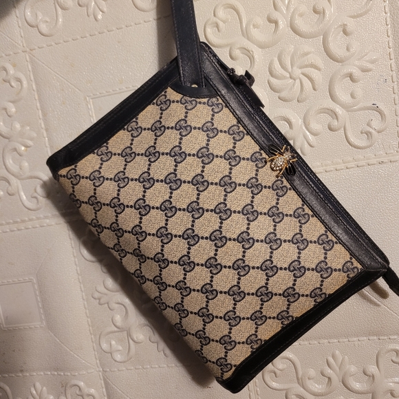 Gucci GG Supreme Canvas Navy 2 way wristlet Clutch Crossbody Bee Bag 70s Authent - Picture 1 of 12